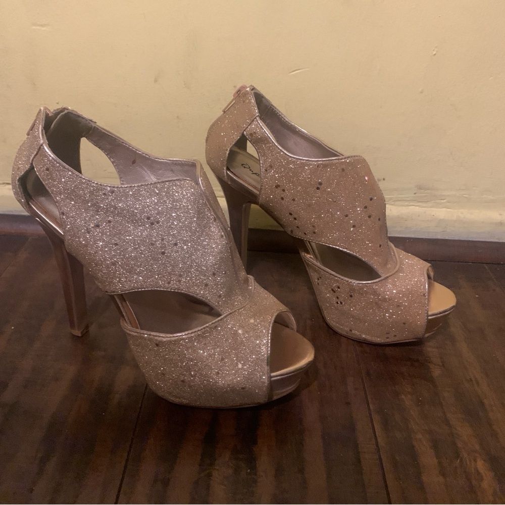 Qupid Elegant Glitter Peep-Toe Heels